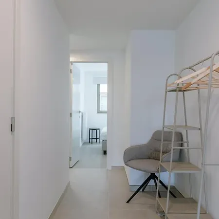 Stylish Family-friendly Retreat, Close To Harbor And Free Parking Appartement
