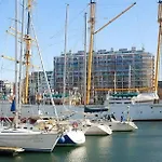 Apartamento Stylish Family-friendly Retreat, Close To Harbor And Free Parking *