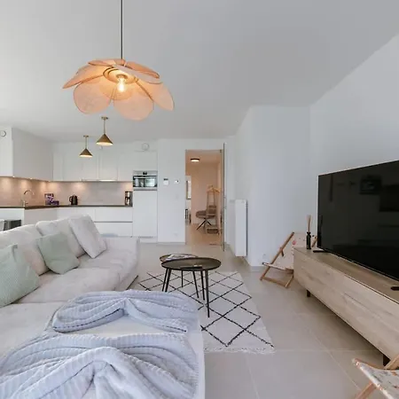 Stylish Family-friendly Retreat, Close To Harbor And Free Parking