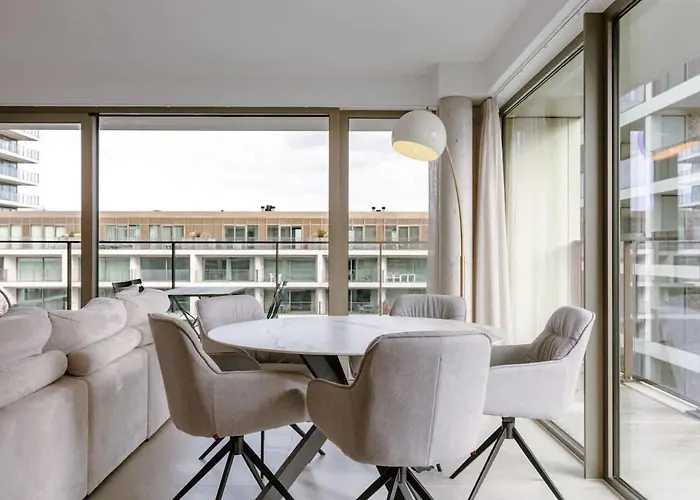 Stylish Family-friendly Retreat, Close To Harbor And Free Parking Apartment *