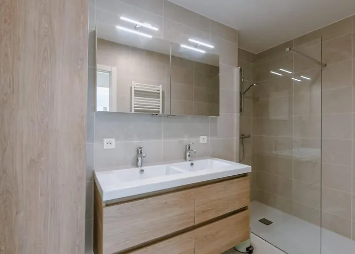 Stylish Family-friendly Retreat, Close To Harbor And Free Parking * Ostende