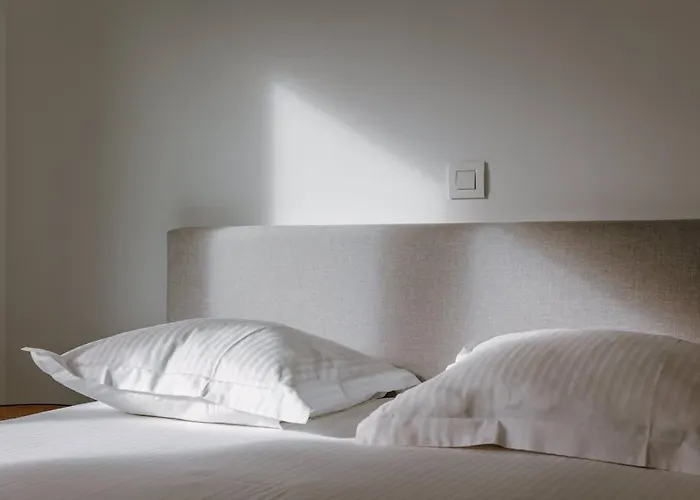 Stylish Family-friendly Retreat, Close To Harbor And Free Parking