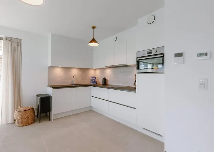 Stylish Family-friendly Retreat, Close To Harbor And Free Parking Apartment Ostende