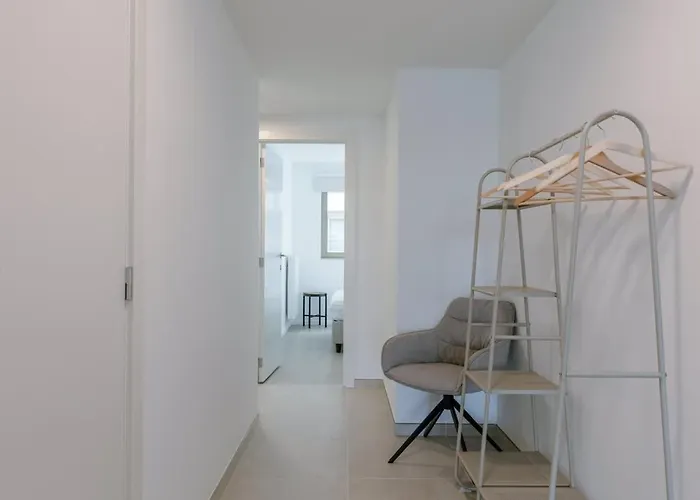 Stylish Family-friendly Retreat, Close To Harbor And Free Parking Apartment